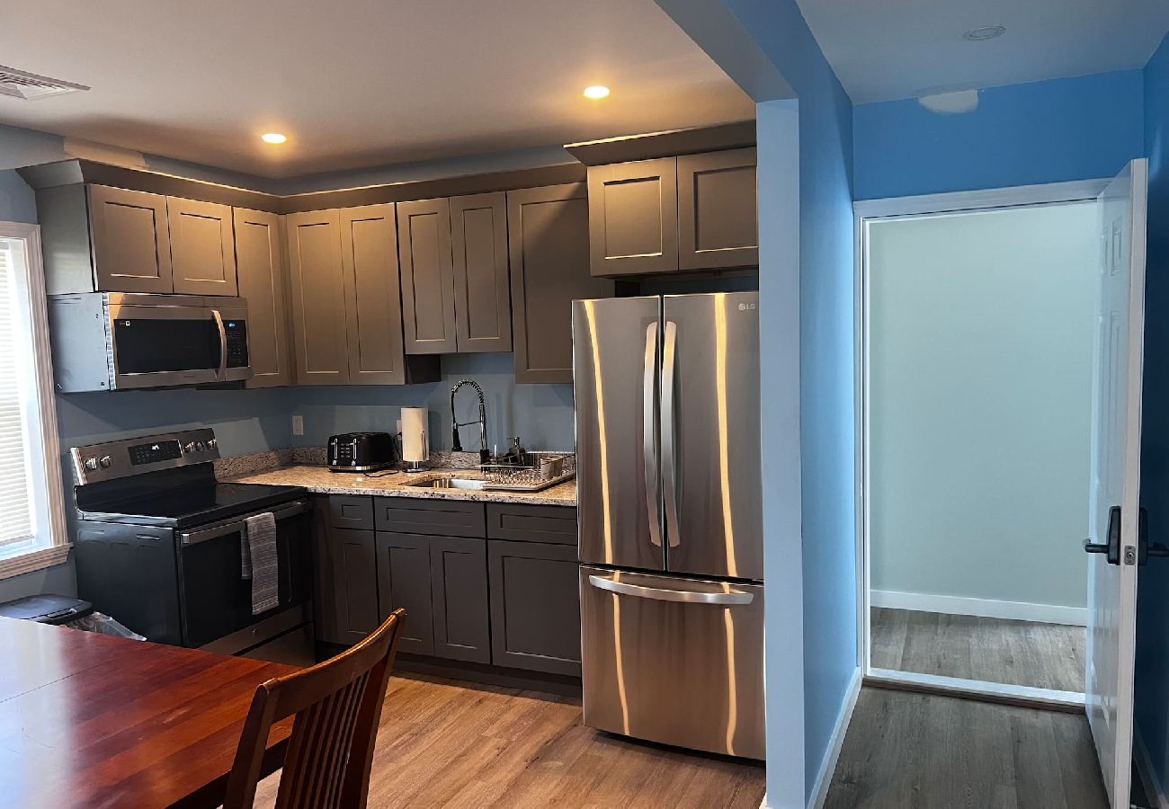 Apartment in Providence - Almira Properties Unit 2 