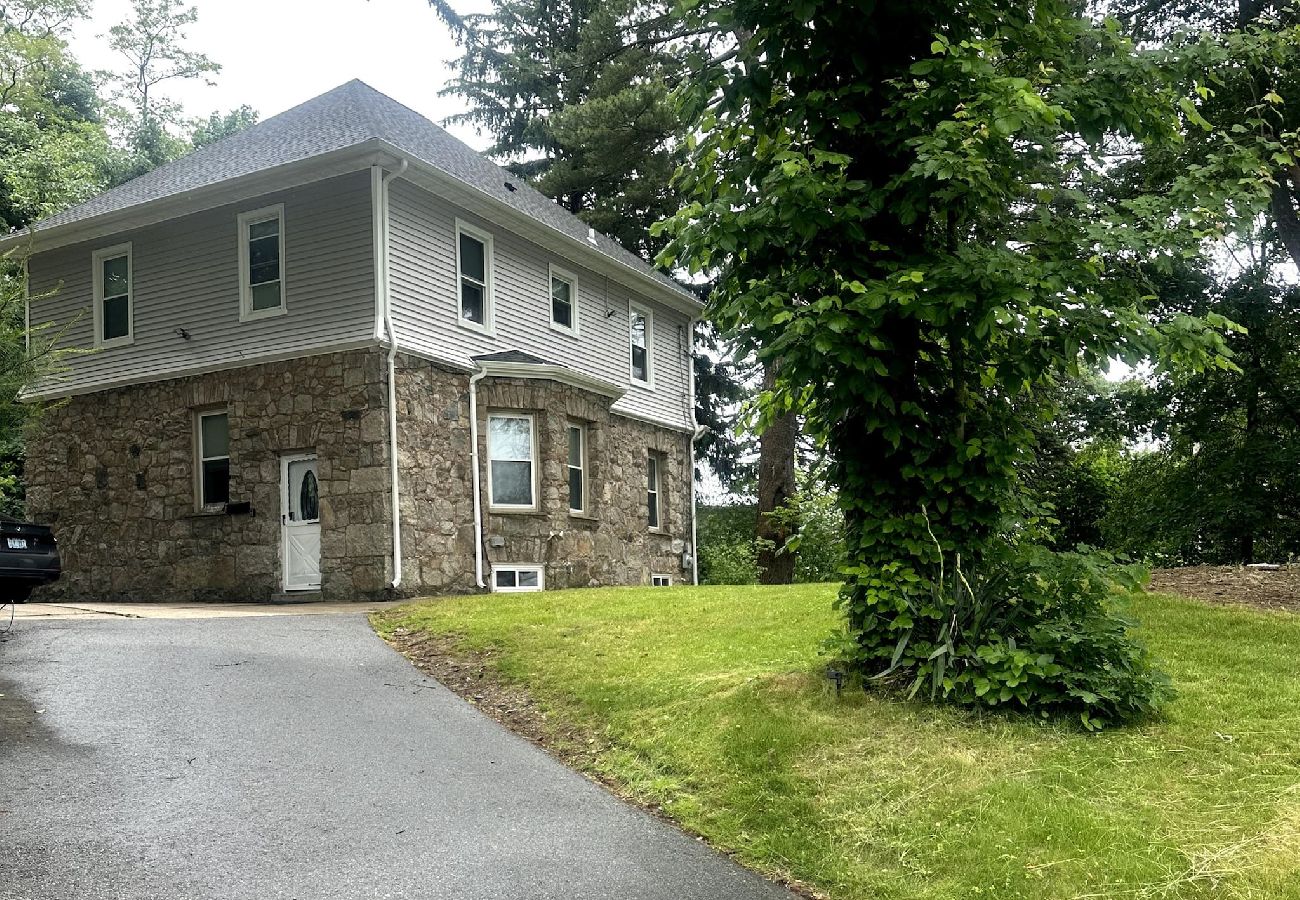 House in Providence - Ridgeway Avenue Full Home