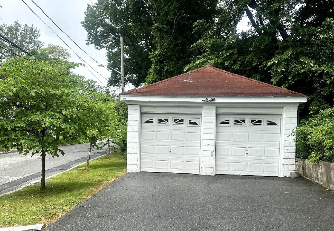 House in Providence - Ridgeway Avenue Full Home