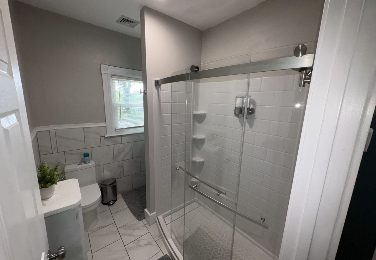 House in Providence - Ridgeway Avenue Full Home
