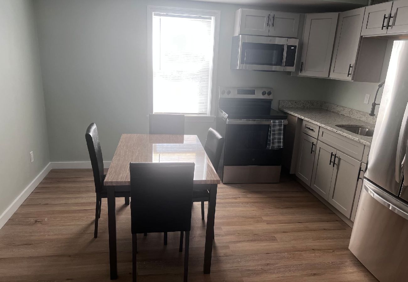 Apartment in Providence - Almira Properties Unit 3 