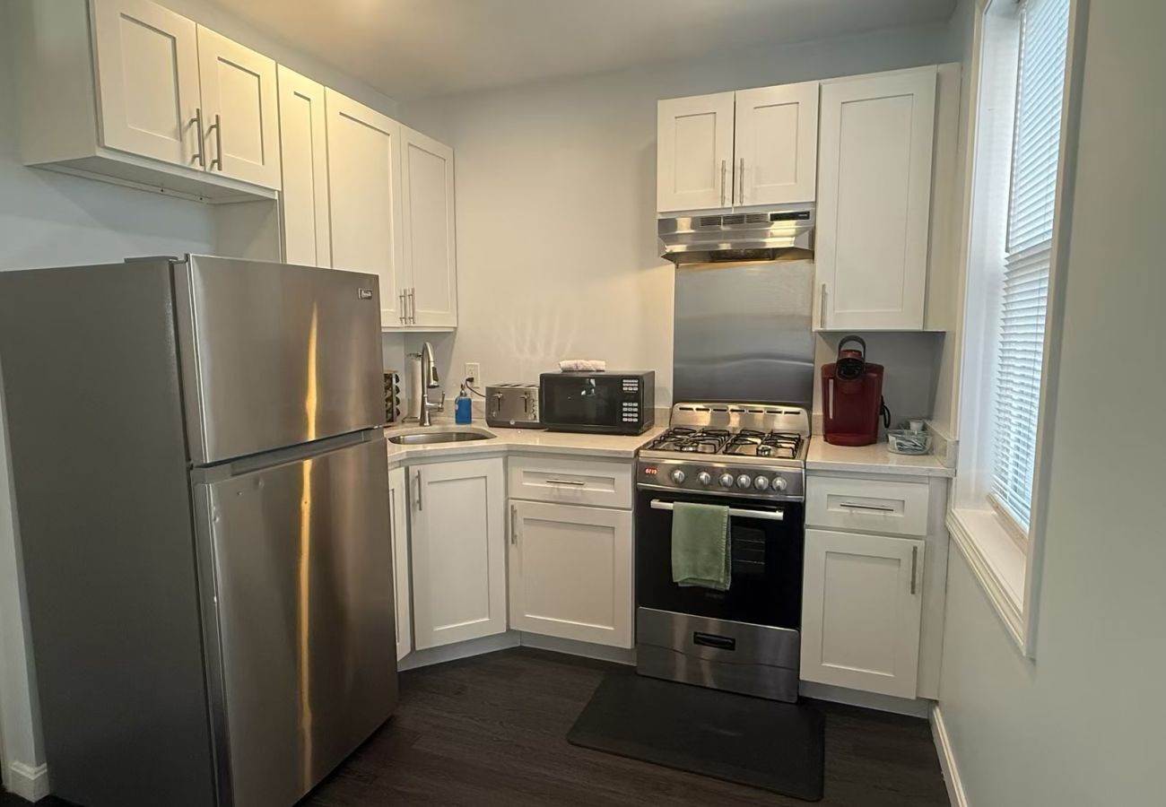 Studio in Providence - Lucy Private Studio Apartment