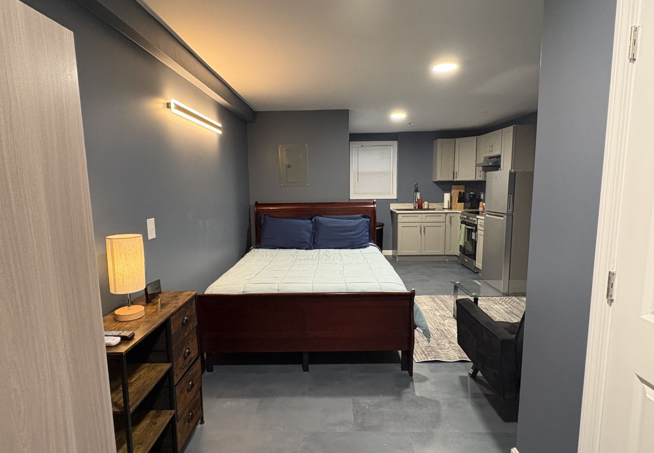 Studio in Providence - Lower Level Studio